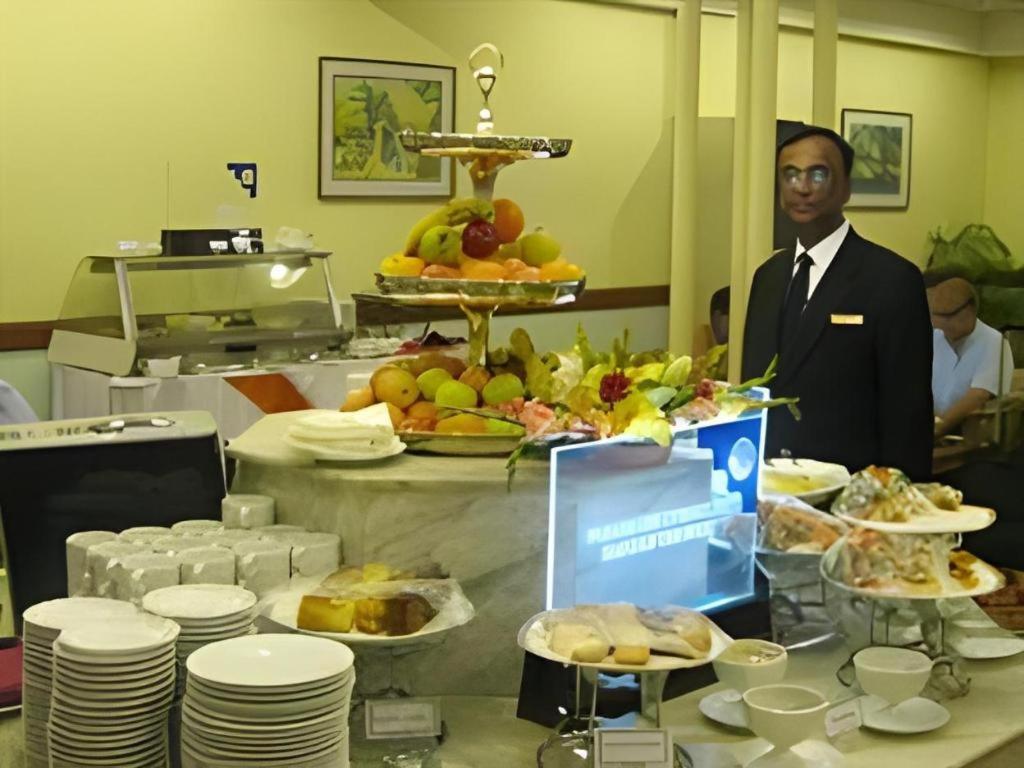 Hotel Ruposhi Bangla Dháka Exteriér fotografie